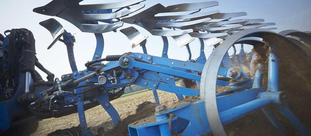 Lemken Juwel plough sold and serviced at Hanlon Ag Centre in Lethbridge, Alberta. Reversible plough with turn control. 