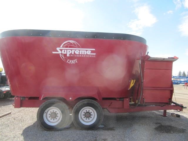 2022 Supreme Intl 1200T